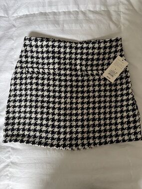 a new day Black & White Houndstooth Mini Skirt